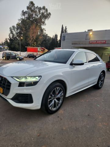 אאודי Q8
