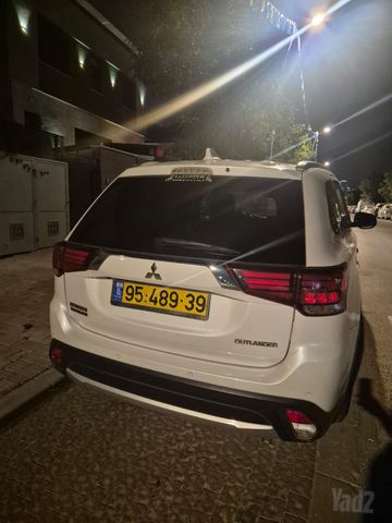 מיצובישי אאוטלנדר