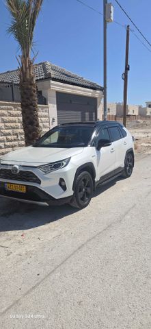 טויוטה RAV4