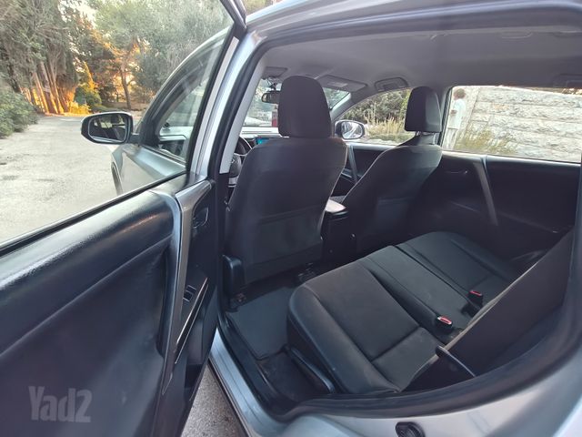 טויוטה RAV4