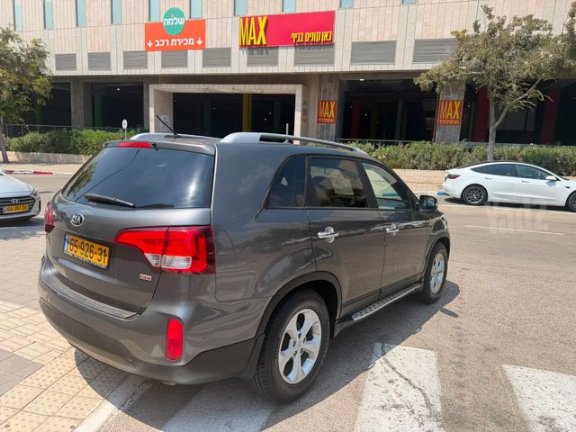 קיה סורנטו