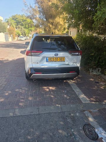 טויוטה RAV4