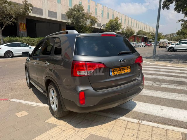 קיה סורנטו