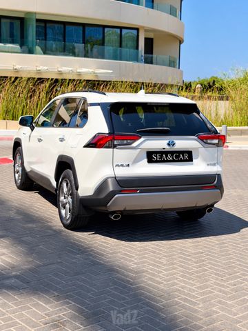 טויוטה RAV4