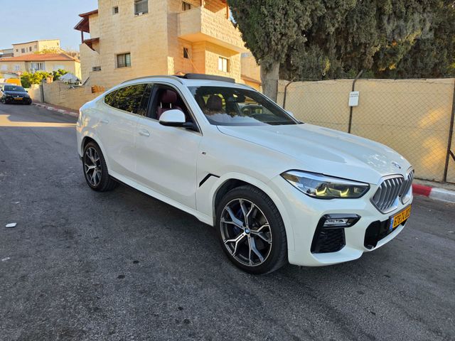 ב מ וו X6