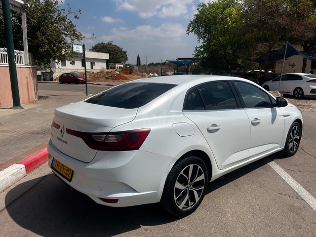 רנו מגאן