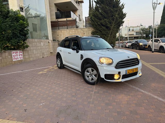 מודעת רכב מיני קאנטרימן