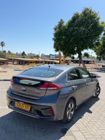 יונדאי איוניק