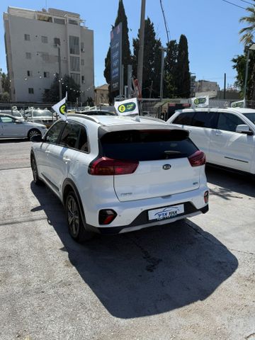 קיה נירו