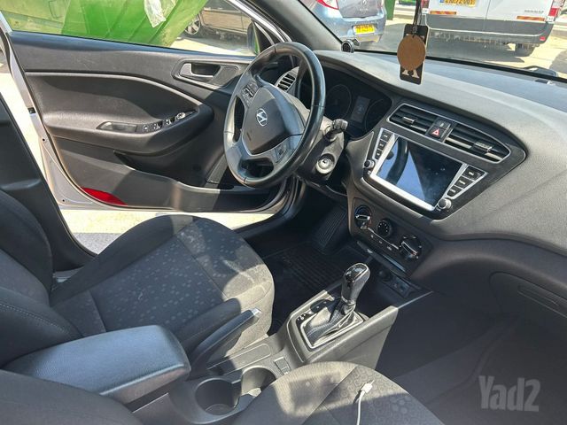 יונדאי i20