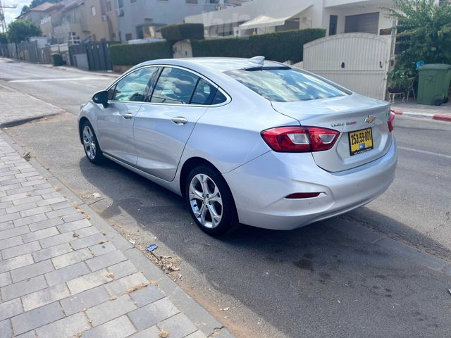 שברולט קרוז
