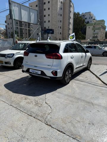 קיה נירו