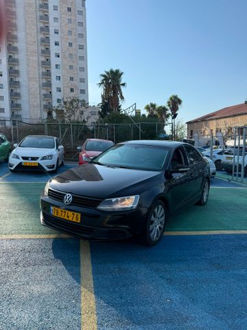 מודעת רכב פולקסווגן ג'טה