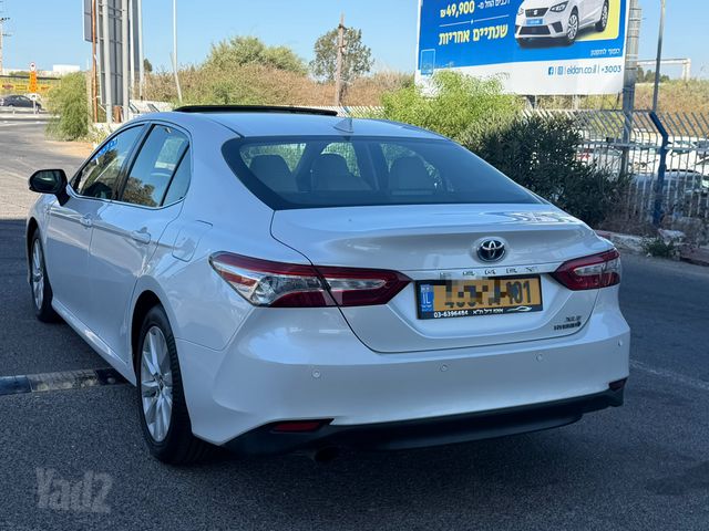 טויוטה קאמרי