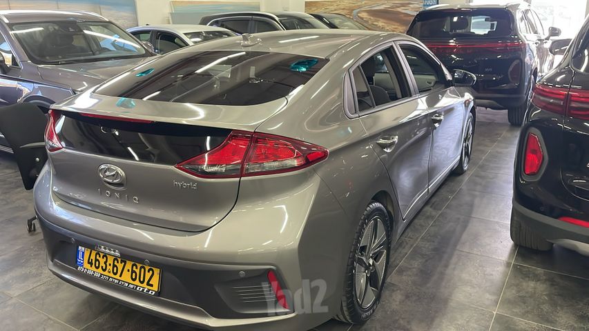 יונדאי איוניק