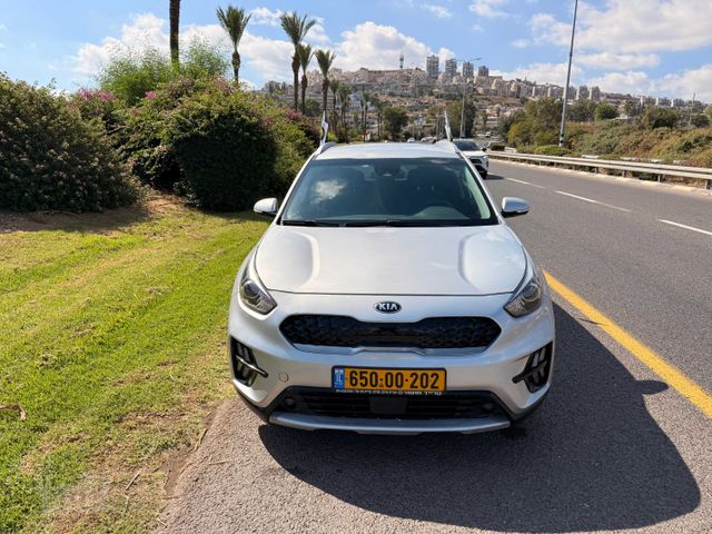 קיה נירו