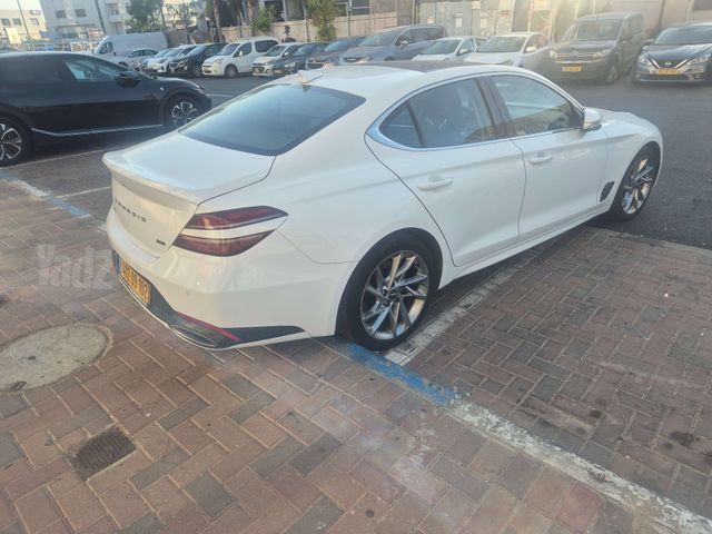 מודעת רכב ג'נסיס G70 1