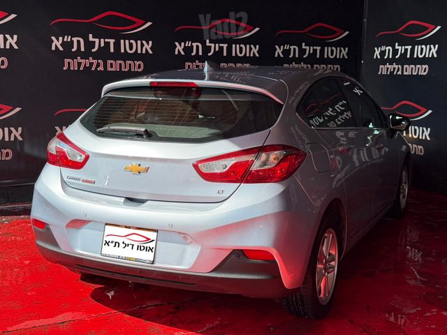 שברולט קרוז