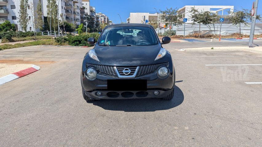ניסאן ג'וק