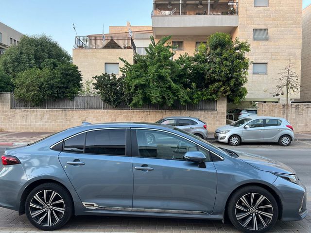 טויוטה קורולה