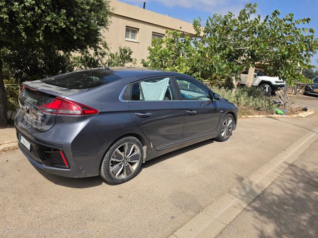 יונדאי איוניק
