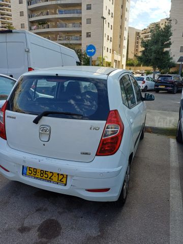 יונדאי i10