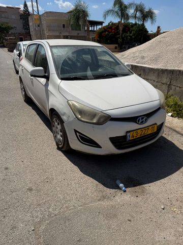 מודעת רכב יונדאי i20