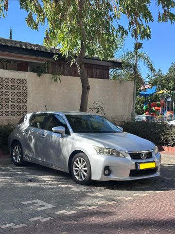 מודעת רכב לקסוס CT