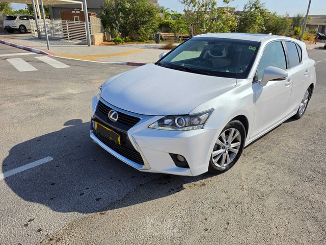לקסוס CT