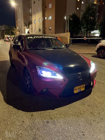 מודעת רכב לקסוס IS