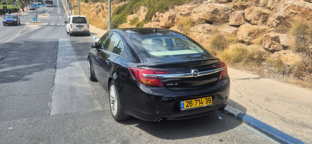 אופל אינסיגניה