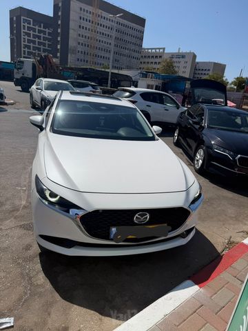 מאזדה 3