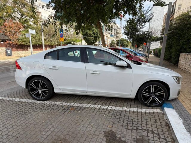 וולוו S60