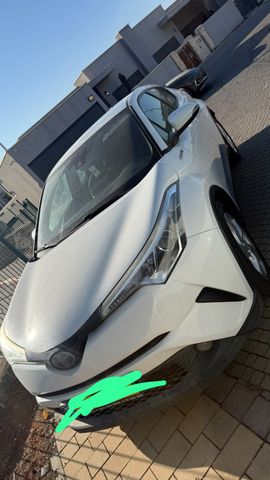 מודעת רכב טויוטה C-HR