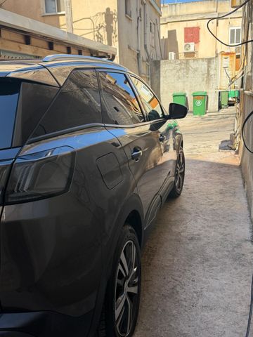 פיג'ו 3008
