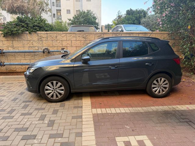 סיאט ארונה