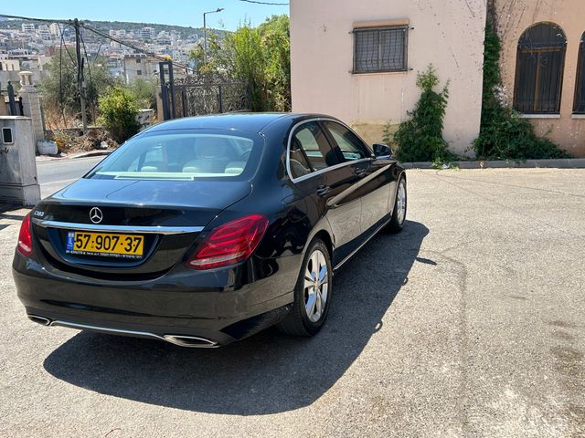 מודעת רכב מרצדס-בנץ C-class
