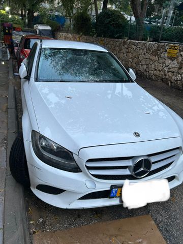 מודעת רכב מרצדס-בנץ C-class