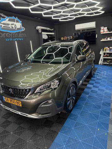 פיג'ו 3008