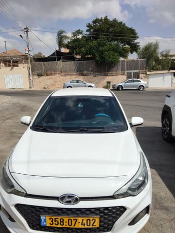 מודעת רכב יונדאי i20