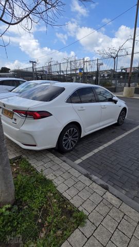 מודעת רכב טויוטה קורולה