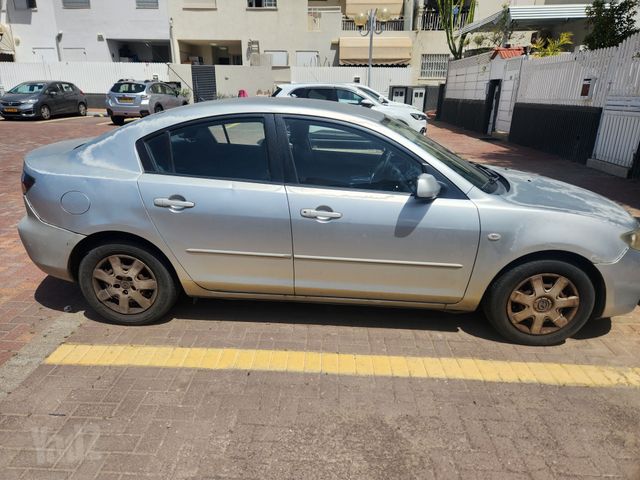 מאזדה 3