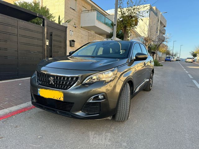 פיג'ו 3008