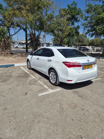 טויוטה קורולה