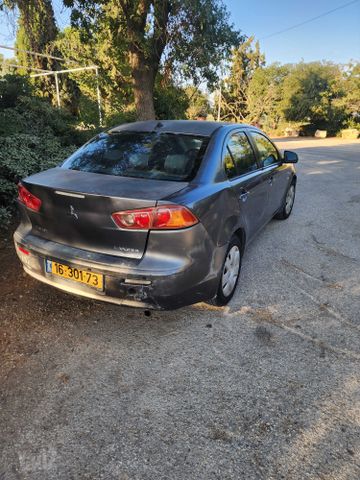 מיצובישי לנסר