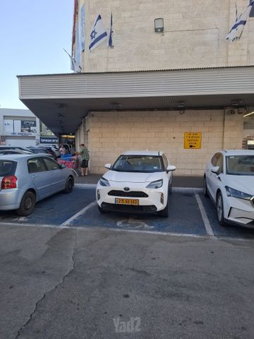 מודעת רכב טויוטה יאריס קרוס