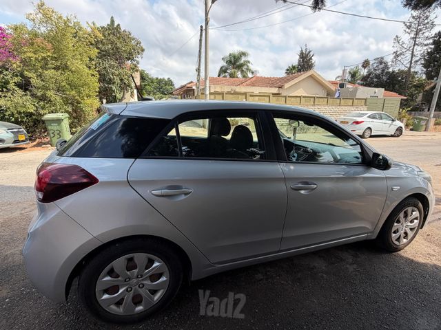 יונדאי i20