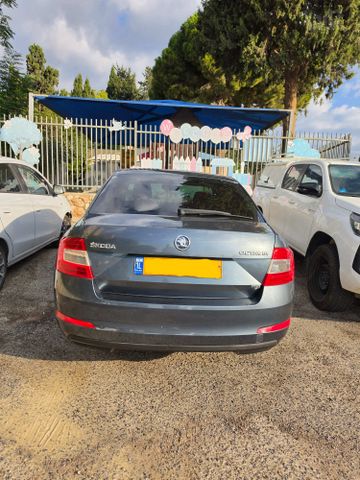 סקודה אוקטביה