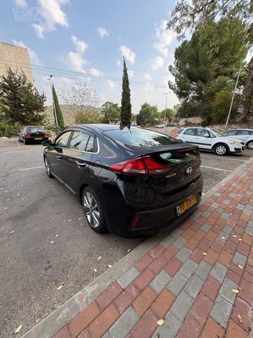 יונדאי איוניק
