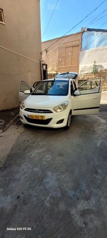 יונדאי i10